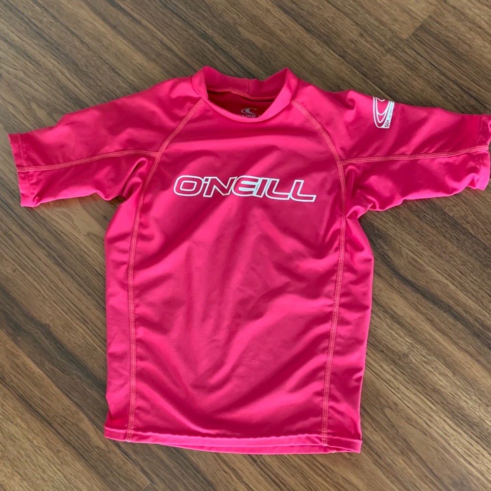 O’NEILL Girls Rashguard size 8 SPF 50 in Hot Pink